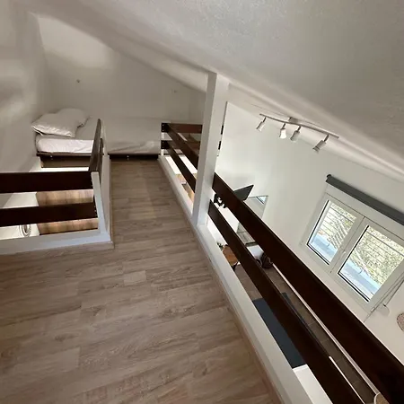 Thekla アパート *