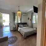 Thekla Apartment