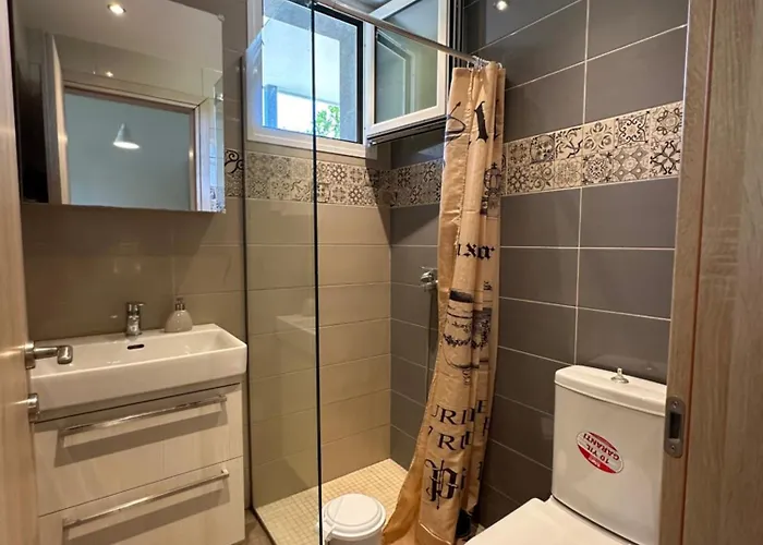 Διαμέρισμα Thekla